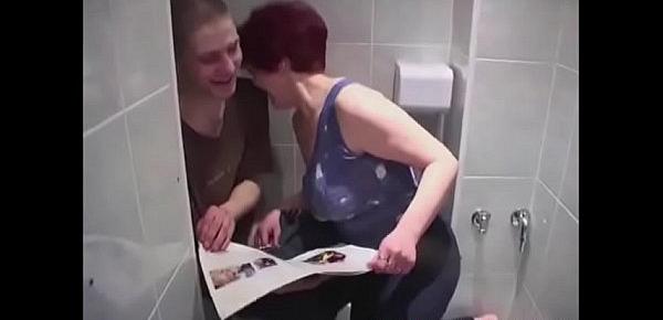 Granny Sex In The Bathroom